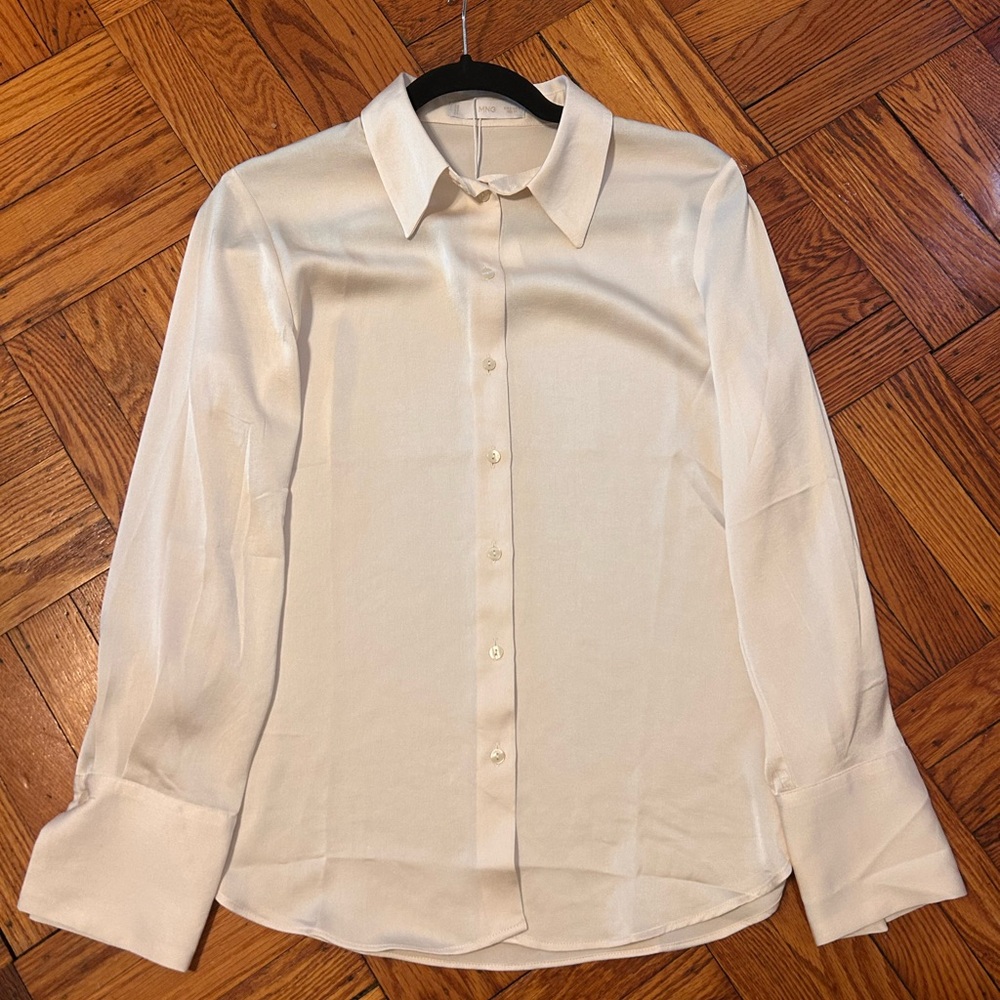 Satin Finish Flowy Shirt Mango Cream / Off White Women's Blouse NWT size 4